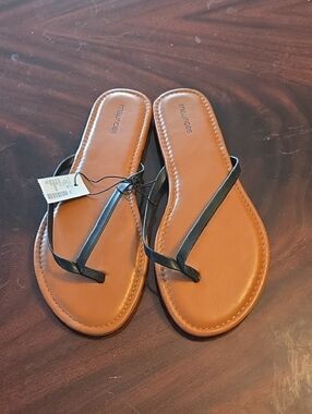 3 For $40 Maurices Black Strap Tan Footbed Women's Sandal Slides
